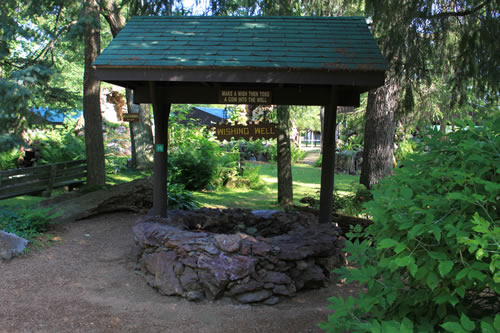 Wishing Well built in 1939, replaced in 2001